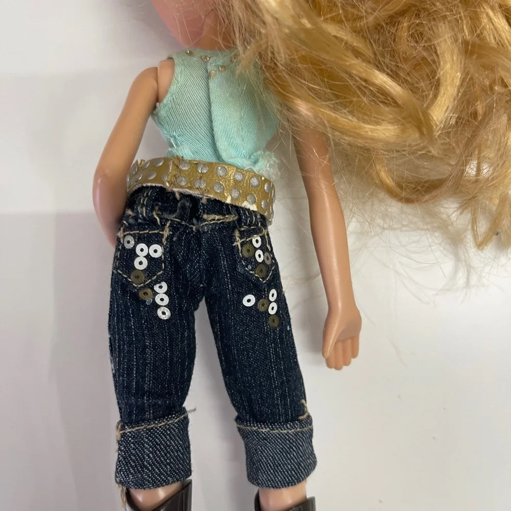Bratz Cloe Doll 2006 Original Outfit &‎ Shoes, No Talking Base